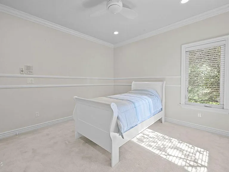 3263 New York Dr — Photo 54