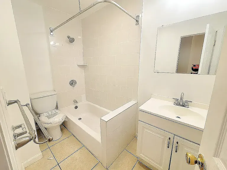 170 W 123rd St #D300 — Photo 12