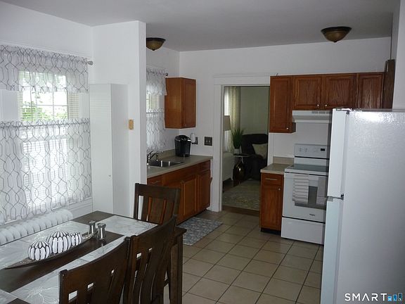 4th image of 1045 Campbell Avenue