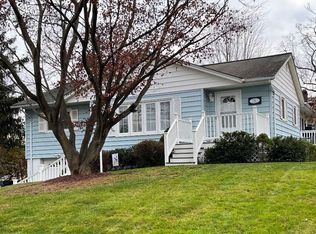 74 Continental Dr, New Windsor, NY 12553
