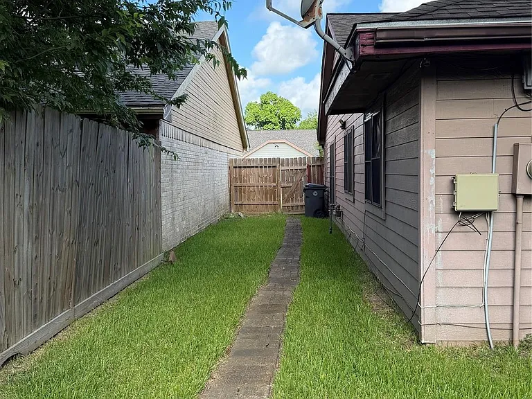 1423 Elkwood Dr — Photo 29