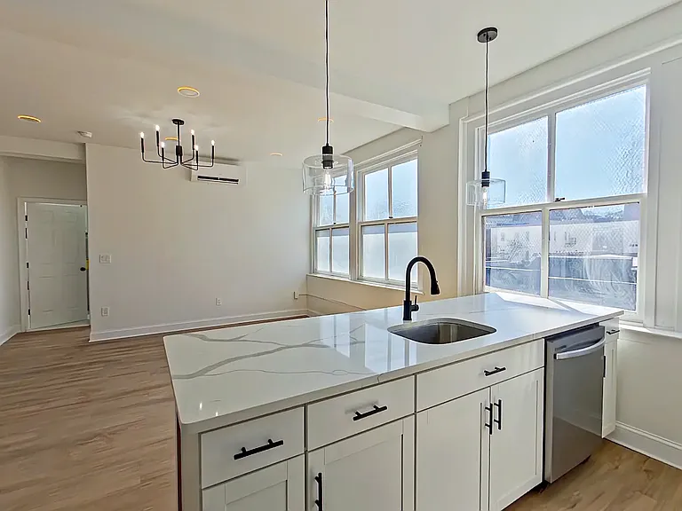 148 Barrett St — Photo 22