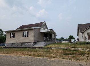 308 N Chestnut St, Gnadenhutten, OH