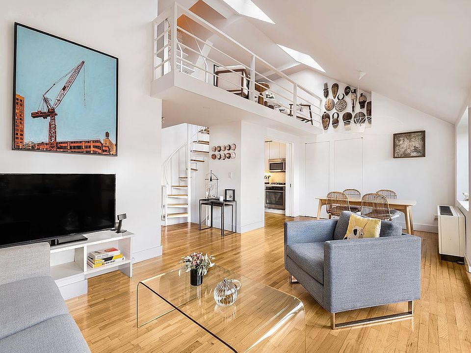 1st image of 28 West 74th Street ##ph1