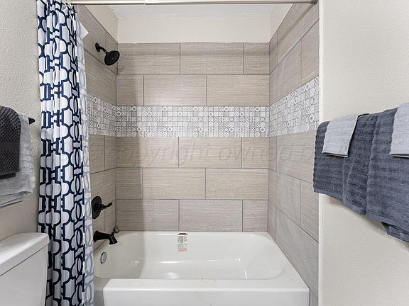 3rd image of 210 N Virginia St