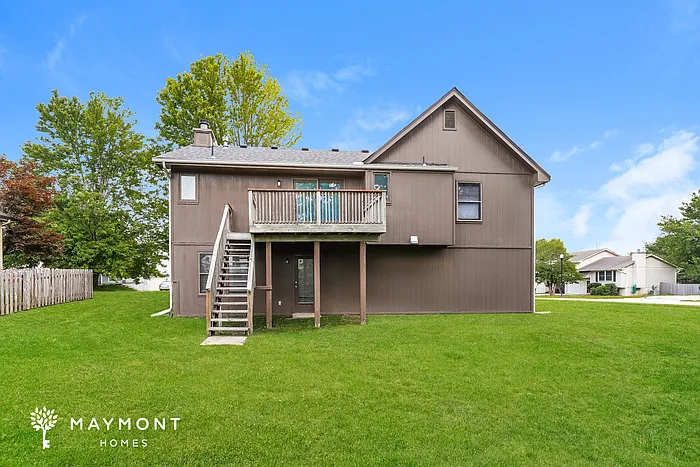 910 Maple St — Photo 14