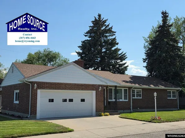 409 E Spruce St, Riverton, WY 82501