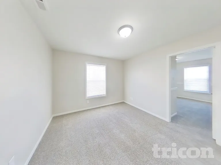 10875 Grace Dr — Photo 18