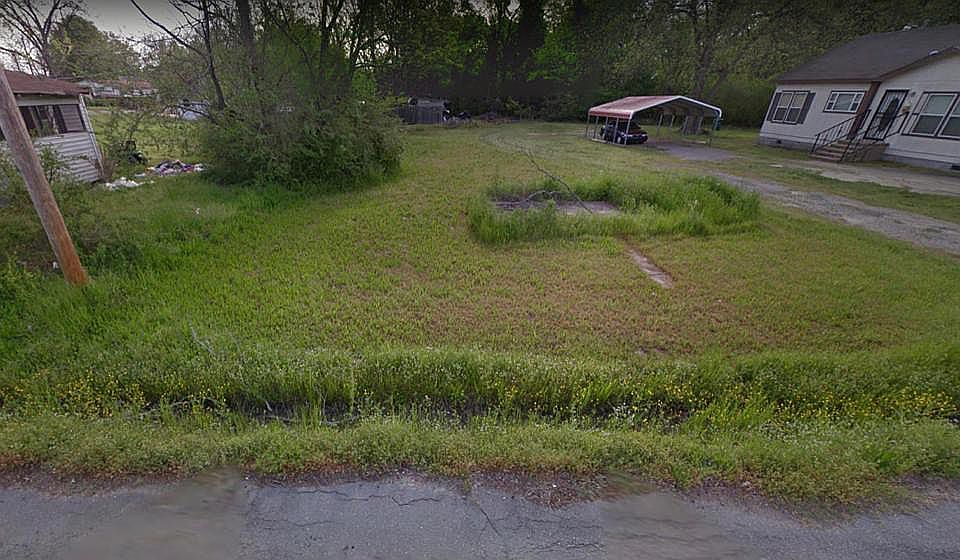 1st image of 2105 S Kentucky St