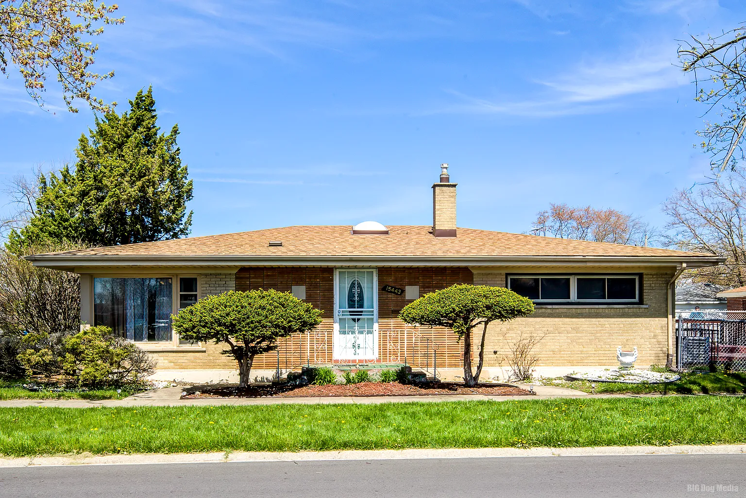 15443 Drexel Ave photo 1