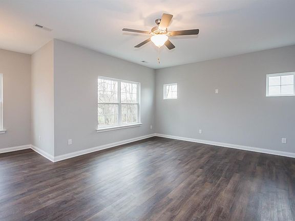 4th image of 437 White Oak Trce