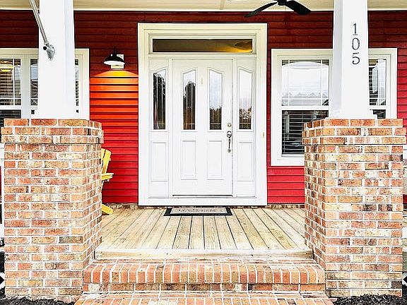 4th image of 105 Sandstone Dr