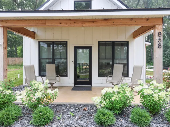 858 Lions Dr, Rome City, IN 46784