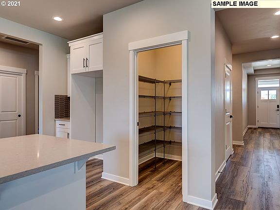 5th image of 8085 SE Reddington St #273