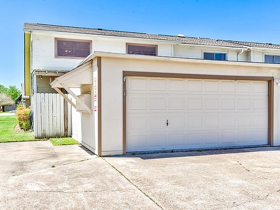 3rd image of 6646 Lexington Dr