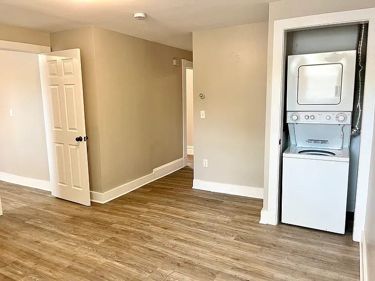 7-9 Pleasant St #7D — Photo 10