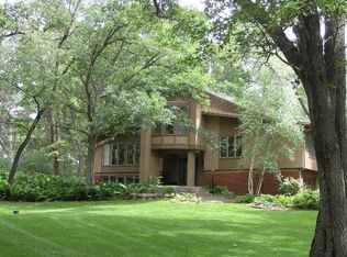 134 W Pleasant Lake Rd, North Oaks, MN 55127