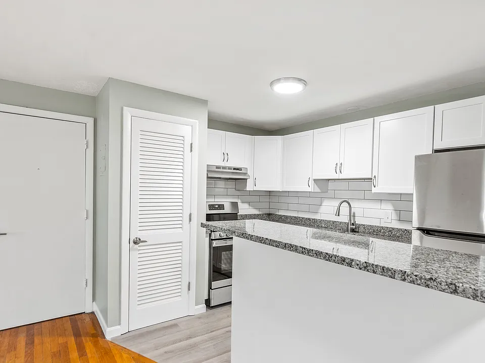 1 Elaine St #26