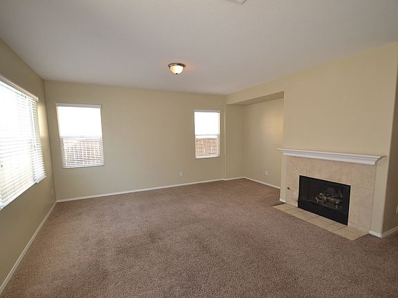2nd image of 27112 Delphinium Ave