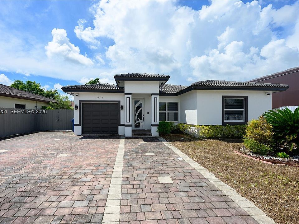 1st image of 13142 SW 255th Ter