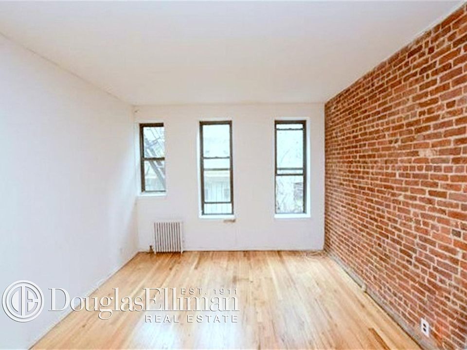 2nd image of 214 E 90th St APT 1E