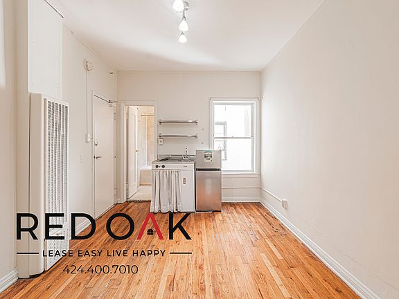 5th image of 836 Sanborn Ave APT 202
