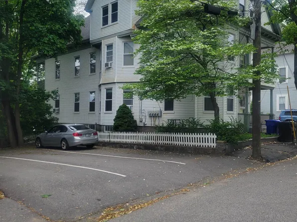 20-22 Buzzell Street, Manchester, NH 03103