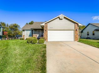 2424 N Fieldstone St, Andover, KS 67002