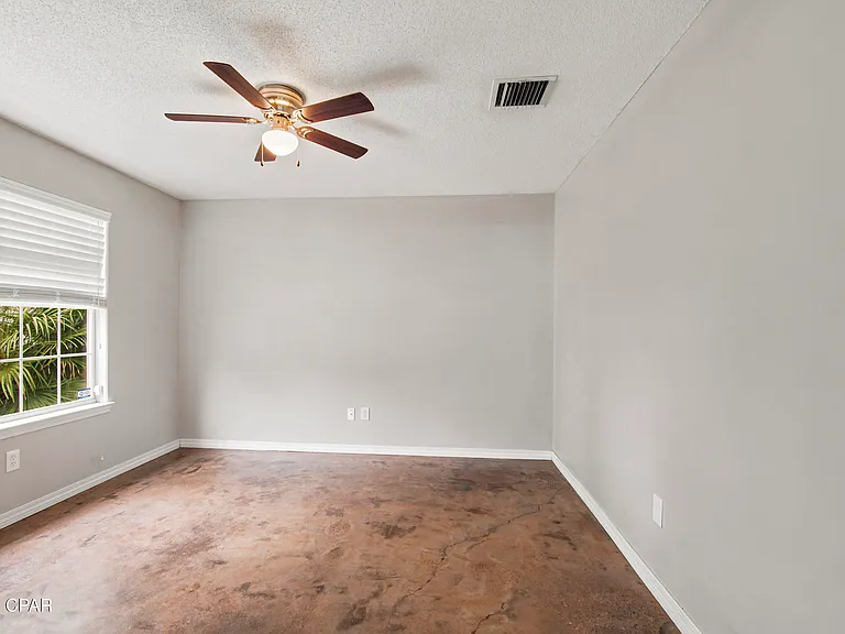 211 Biltmore Pl — Photo 28