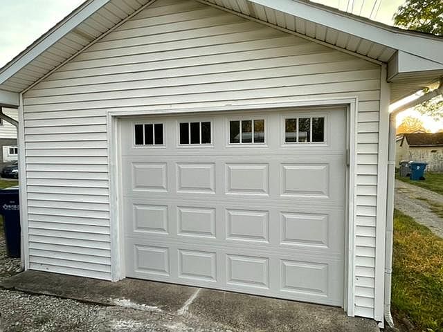 1st image of 553 Garage Washington St