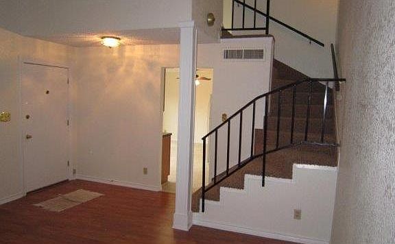 3rd image of 9514 Quail Village Ln