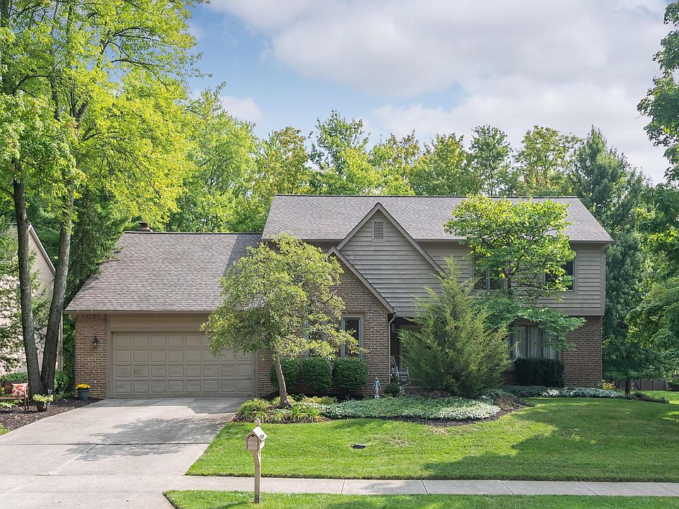 1st image of 212 Woodedge Cir E