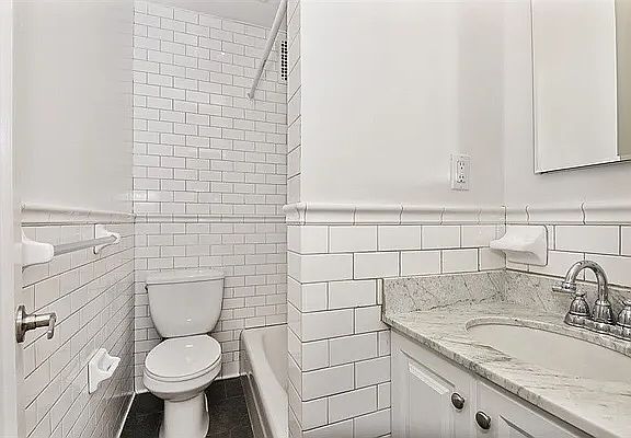 2nd image of 1143 1st Ave APT 2A