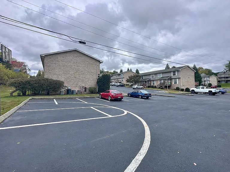 Lakeland Hills Apartment Homes — Photo 13