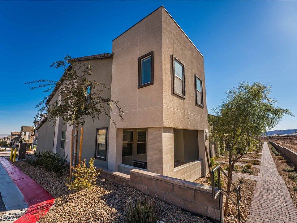 1st image of 535 Sonoma Range St
