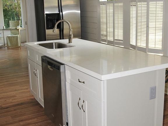 New dishwasher, stove, micro/grill,and dbl SS Fridge/freezer