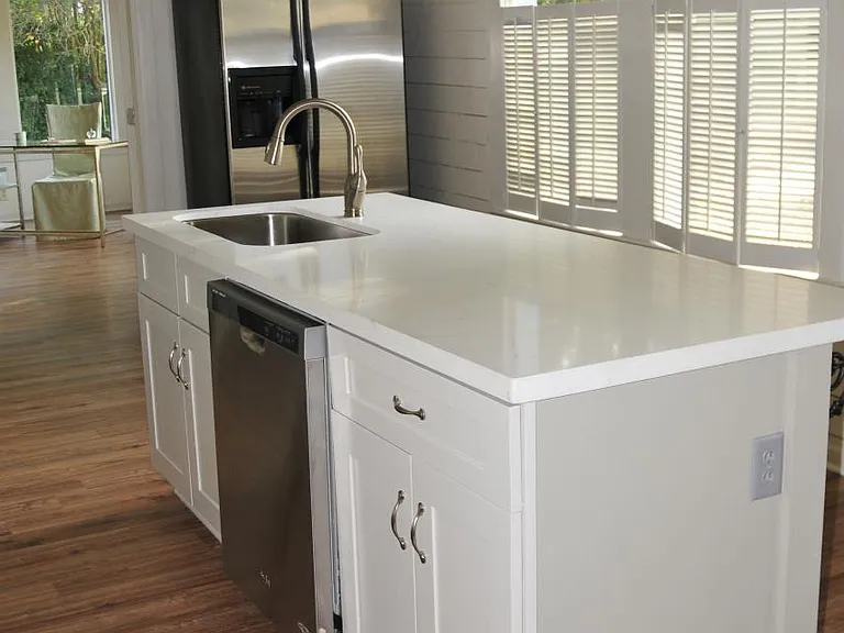 New dishwasher, stove, micro/grill,and dbl SS Fridge/freezer
