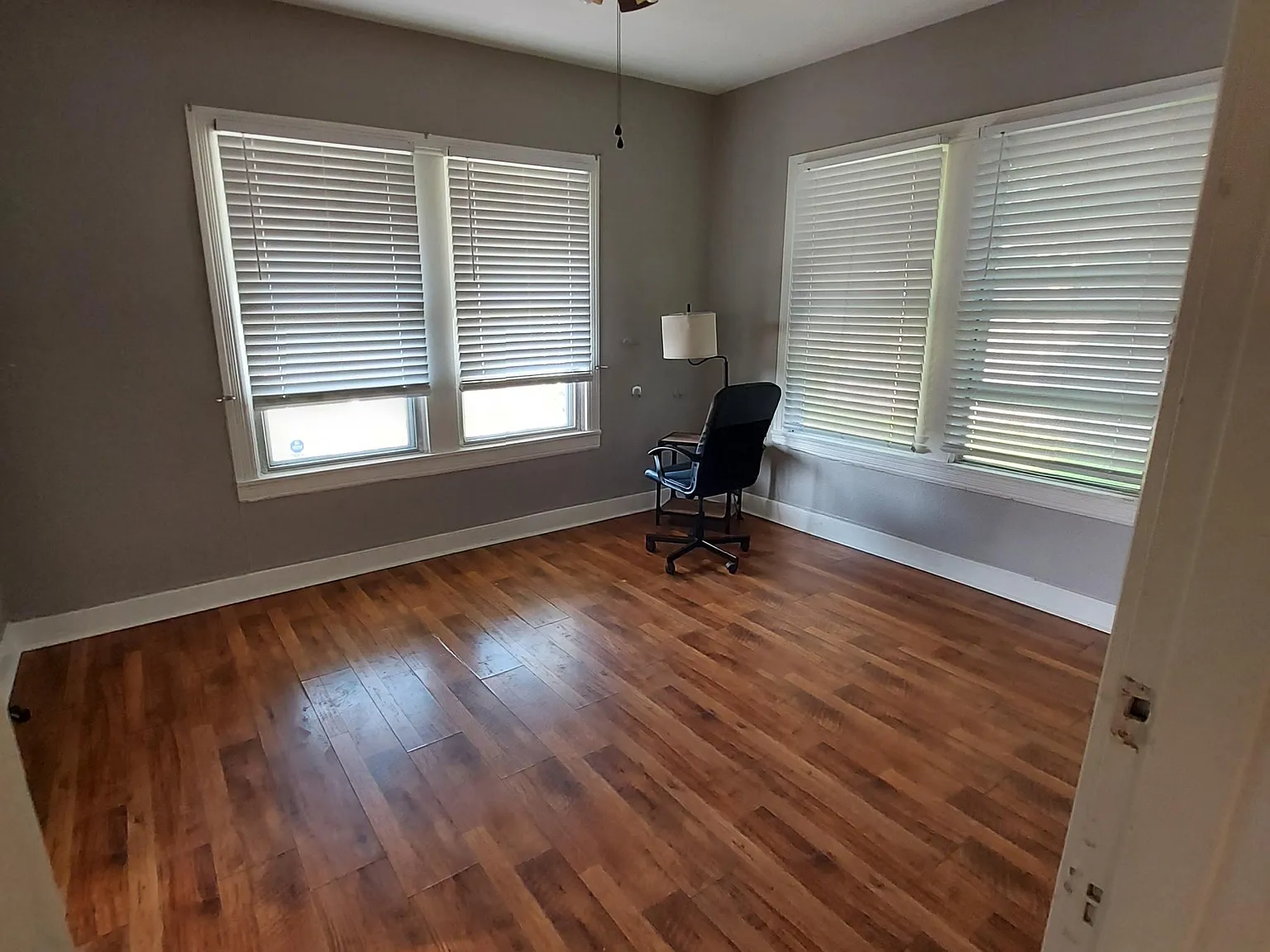1704 E Chaffin St — Photo 3