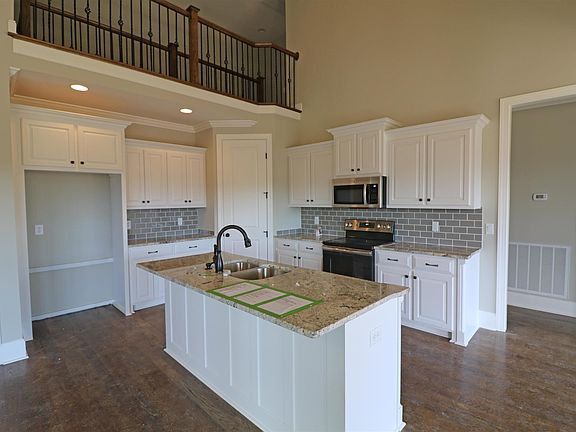 5th image of 606 Southshore Point Lot 323