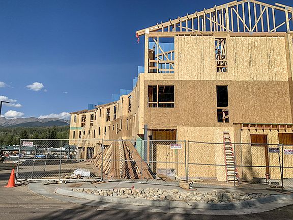3rd image of 232 Lions Gate Dr