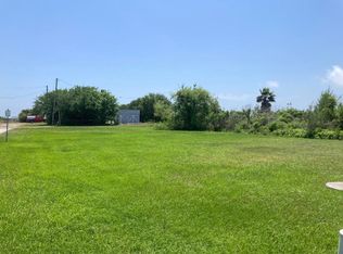 1724 Galveston Ave, Port Bolivar, TX 77650