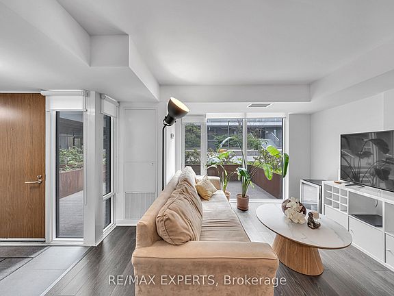 4th image of 160 Flemington Rd E #109