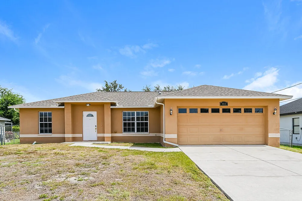 3 bed, 2.0 bath, 1288 sqft, $1,970 — Photo 1