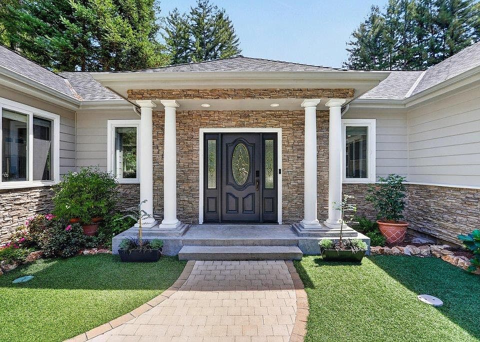 1st image of 303 Sanborn Ln