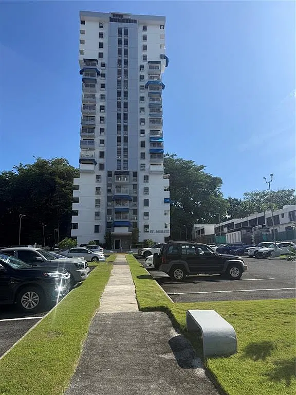 2 bed, 2.0 bath, 860 sqft, $1,800 — Photo 1