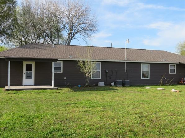 7207 Meadowgreen Ln #A, Needville, TX 77461