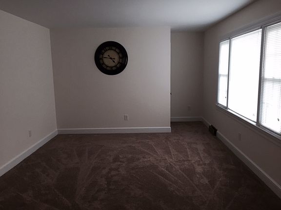 5th image of 295 Scenic View Dr