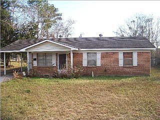 2nd image of 2609 Club House Rd