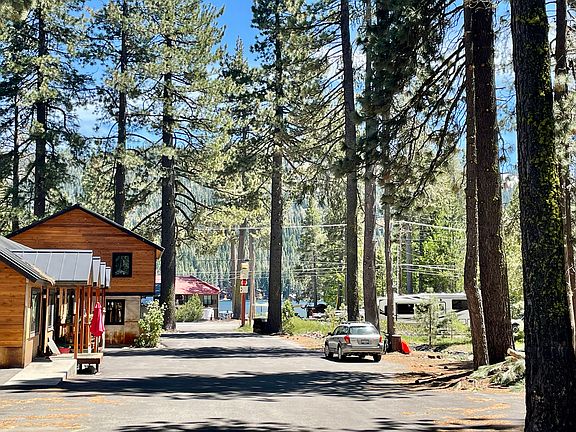 3rd image of 15758 Donner Pass Rd