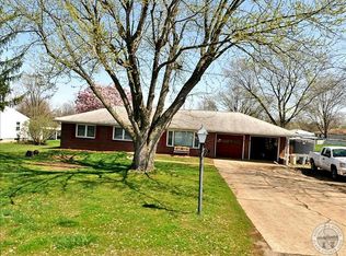 1672 Uplands Dr, Springfield, OH 45506